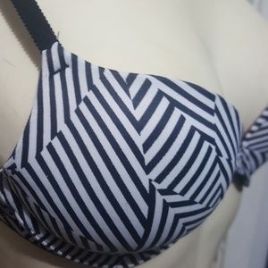 VICTORIA'S SECRET PINK BRA